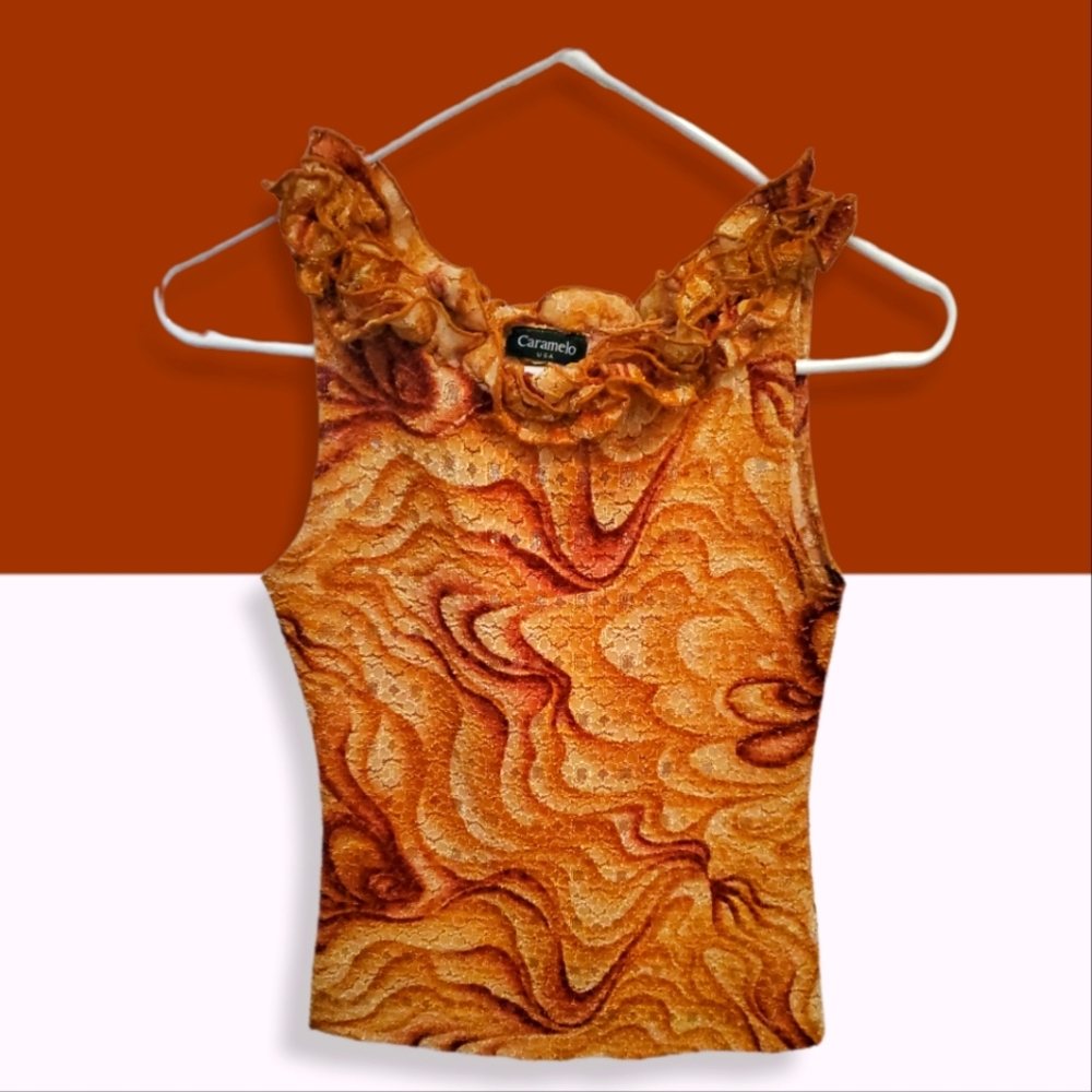Caramello Sleevless Blouse with Ruffle Collar